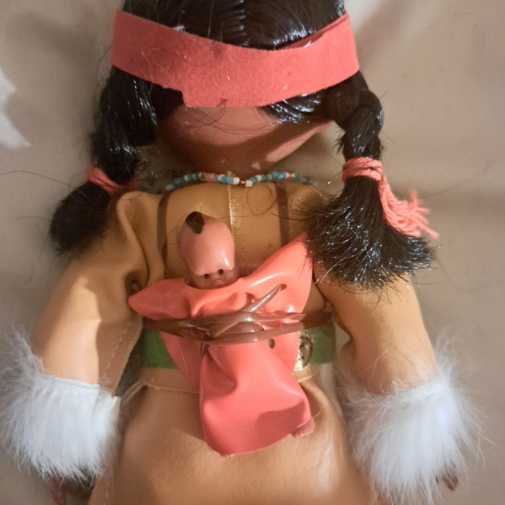 Vintage Native American Inspired Doll with Baby & Papoose & Beaded Dress - Picture 5 of 7